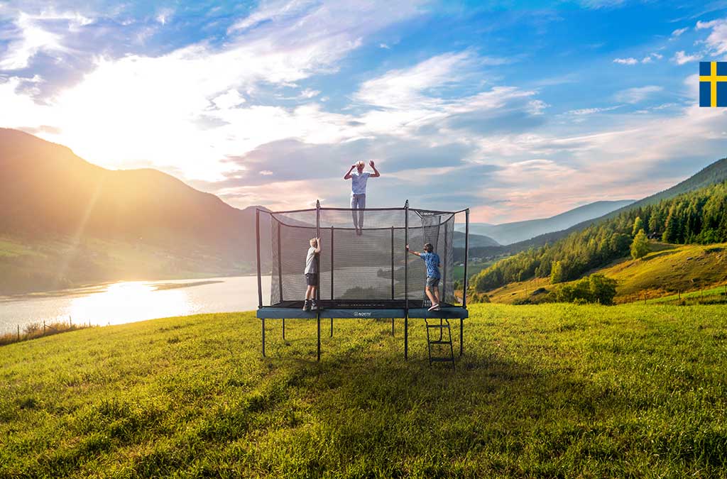 Oval or rectangle trampolines